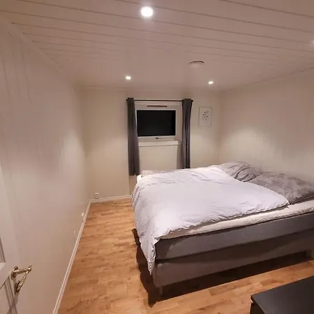 Villa Beautiful With Seaview And Sunny Askoy