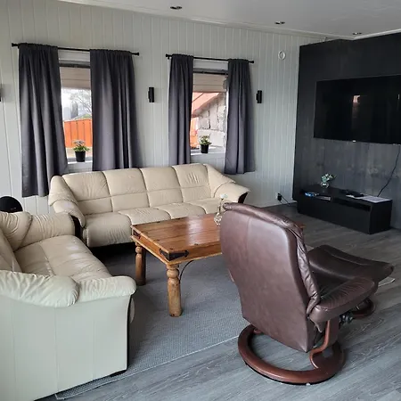 Beautiful With Seaview And Sunny *