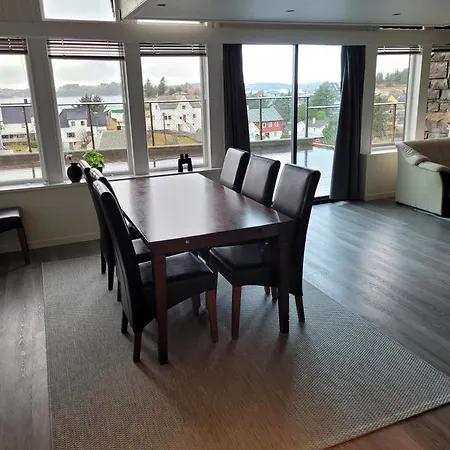 Villa Beautiful With Seaview And Sunny Askoy