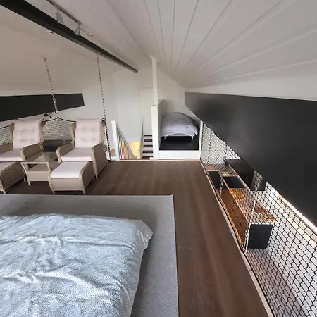 Beautiful With Seaview And Sunny *