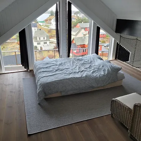 Villa Beautiful With Seaview And Sunny Askoy